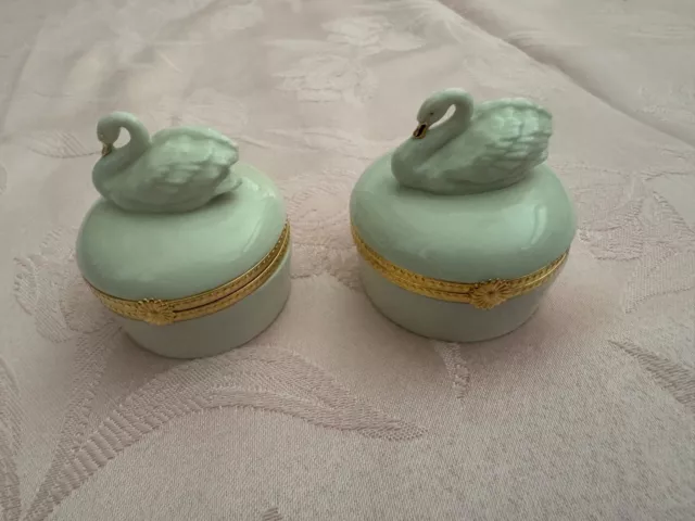 Lot of 2 Lenox Round White Swan Hinged and Lidded Trinket/Pill Box w Gold Trim