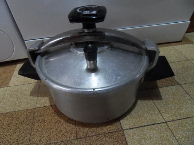 Vintage Cocotte minute SEB aluminium  4,5 L  pressure cooker sifflet  panier