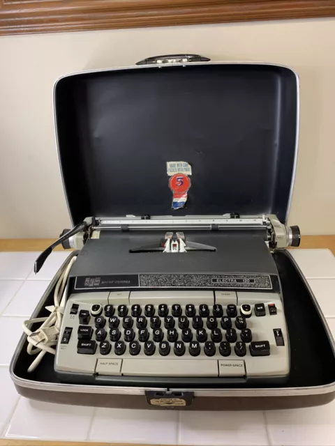Smith Corona, SCM Electra 120, Electric Typewriter in Hard Case, Tested. Vintage