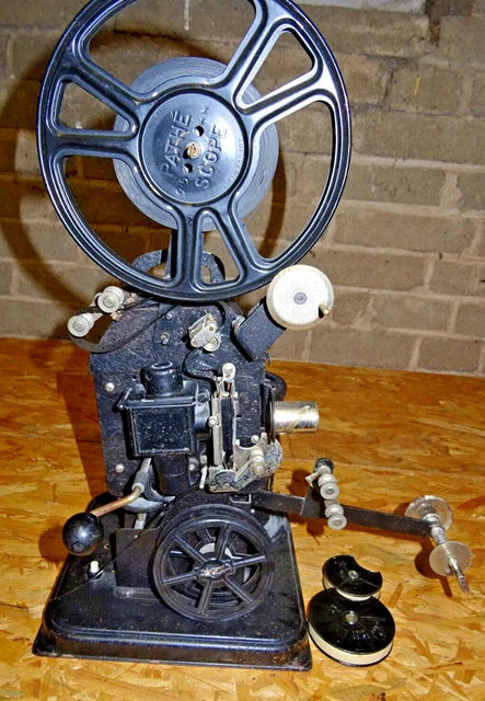 Unique Pathé Kid 9,5 mm Projecteur de Cinéma Transformé en Lampe LED Neutre