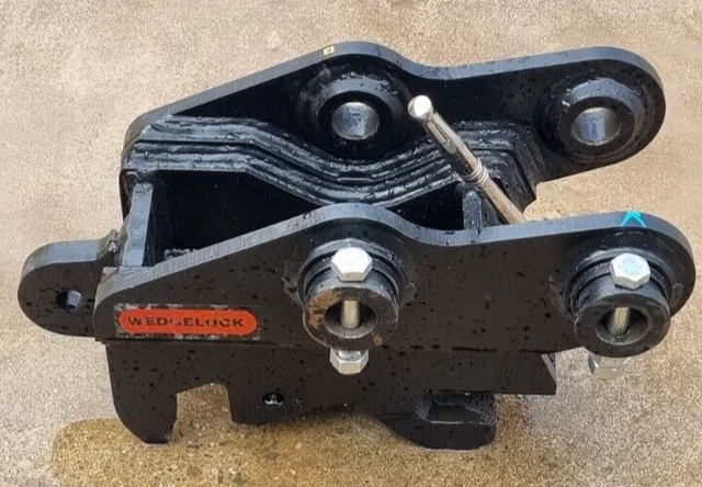 Wedgelock Manual quick hitch / Coupler / Hitachi zx25 excavator on 35mm pins