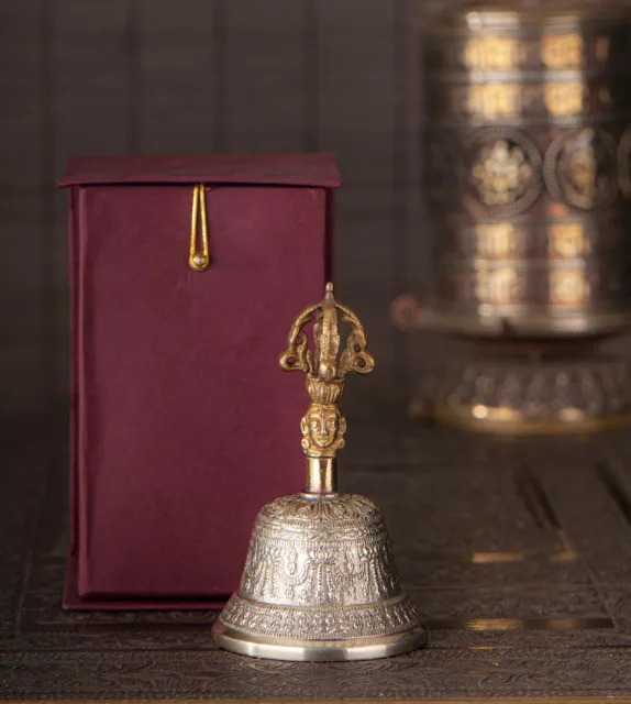 Glocke mit Dorje in Geschenkbox H 12,5 cm ø 7 cm Varja Ritualglocke Tempelglocke