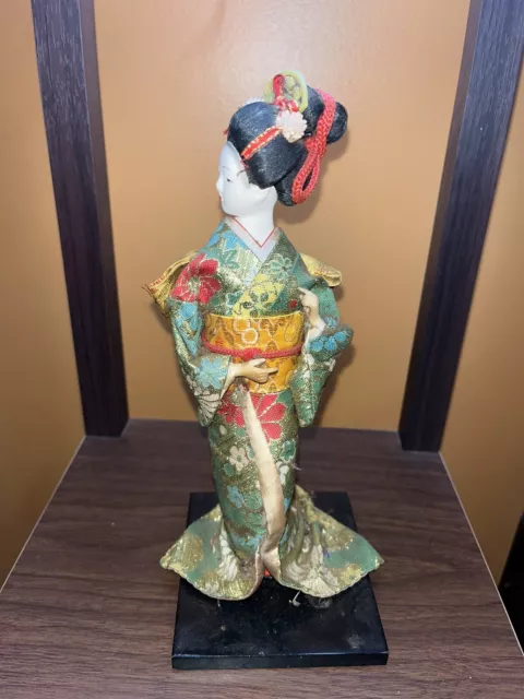 Japanese Geisha Girl Doll Traditional Clothing with Kimono And Headpiece Vintage