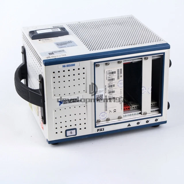 1PC National Instruments NI PXIe-1071 NI-SD200 Mainframe used