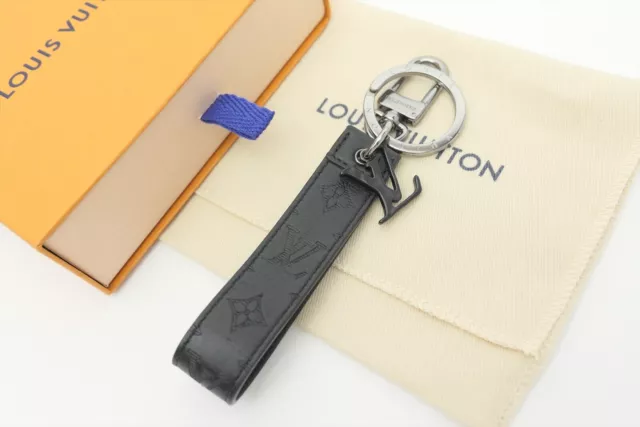 Louis Vuitton Lv Dragonne Key Holder (PORTE-CLES LV DRAGONNE, M62709)