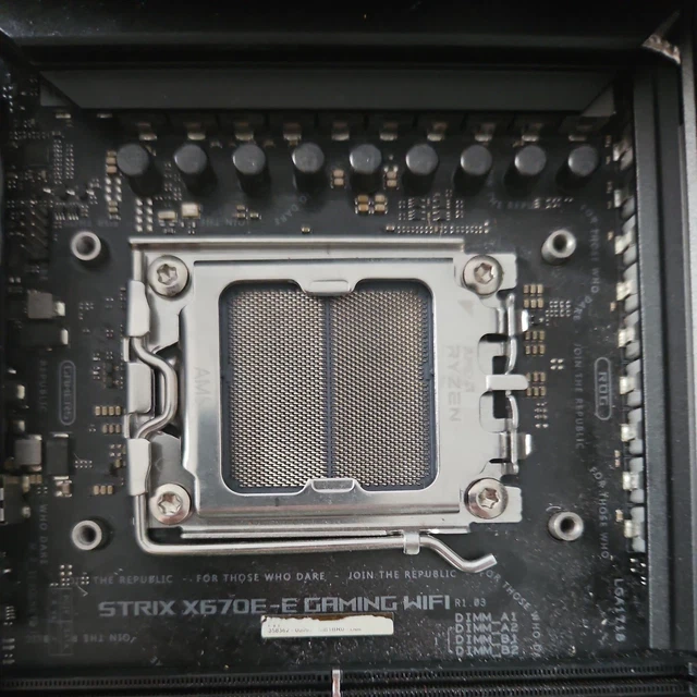ASUS ROG STRIX X670E-E AM5 DDR5 Gaming Motherboard £190.00 - PicClick UK