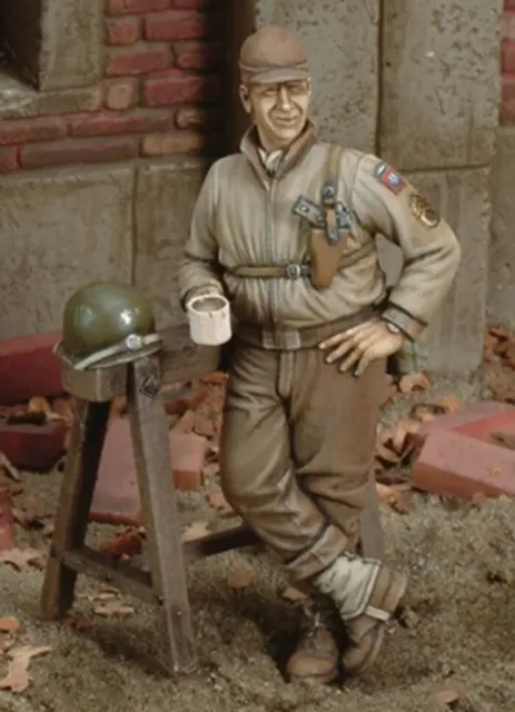 1/35 Resin Figure Model Kit US Soldier Resting Drinking WW2 War Army Unpainted