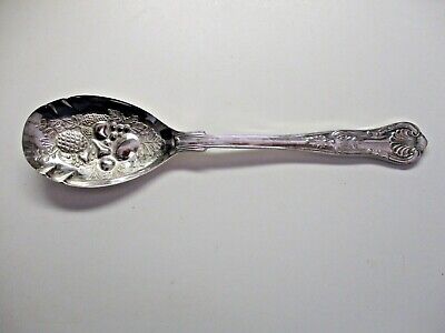FB Rogers Italy Kings Shell Repousse Serving Spoon Silver Plated Polished Vtg