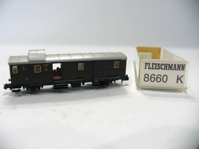 Fleischmann 8080: Schnellzug-Gepäckwagen, Pw4ü Pr04 DRG 1:160