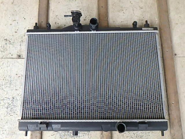 NISSAN Wingroad 2009 DBA-Y12 Radiatore 214101JY0A [Usato] [PA67875565]