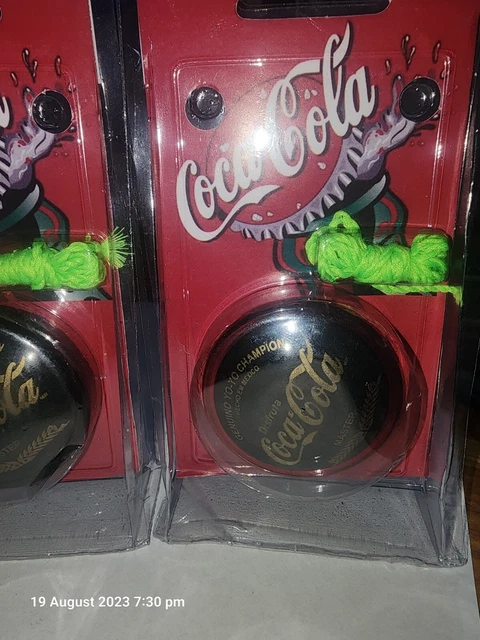 Black Genuine Coca Cola   Russell Coke YOYO With Coloured Rims" Rare"