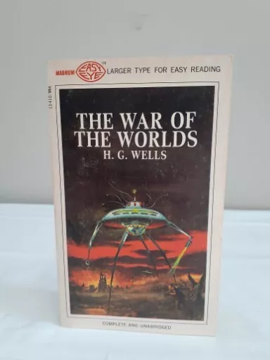 VTG 1967 HG WELLS "The War Of The Worlds" Easy Eye Larger Type Paperback Edition