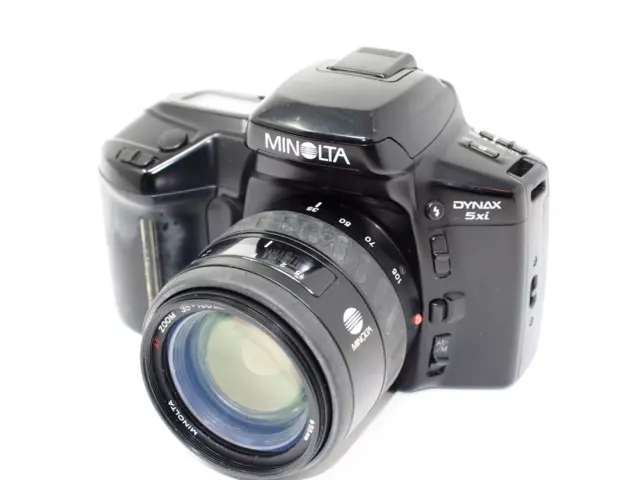 Minolta Dynax 5Xi Autofocus 35mm SLR Camera + 35-105mm Lens