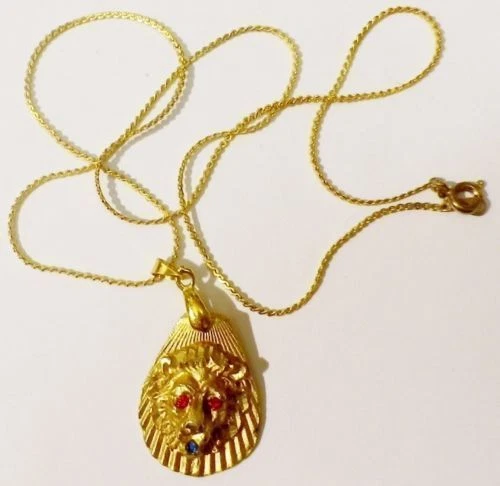 Pendentif Vintage Plaqué Or Avec Saphir Foncé - Chaîne élégante, état Impeccable, Pour Femme