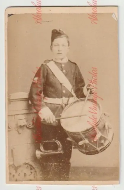 Militäruniform Cdv Foto Drummer Junge W.h. Holliday Winchester Hants 1880Er Jahre