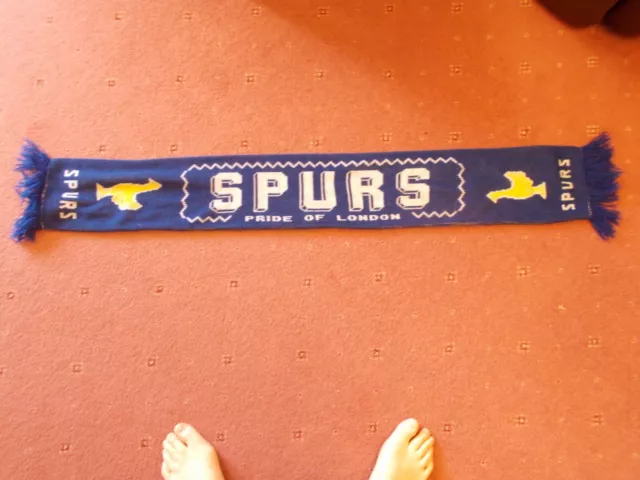 Tottenham Hotspur football scarf