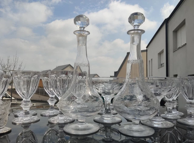 Ancienne Paire De Carafe En Cristal Saint Louis gravé, baccarat, daum, gallé
