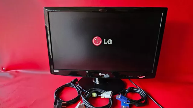 LG Flatron W2343T PF 23 Zoll LCD Monitor Bildschirm 16:9 DVI VGA Z7