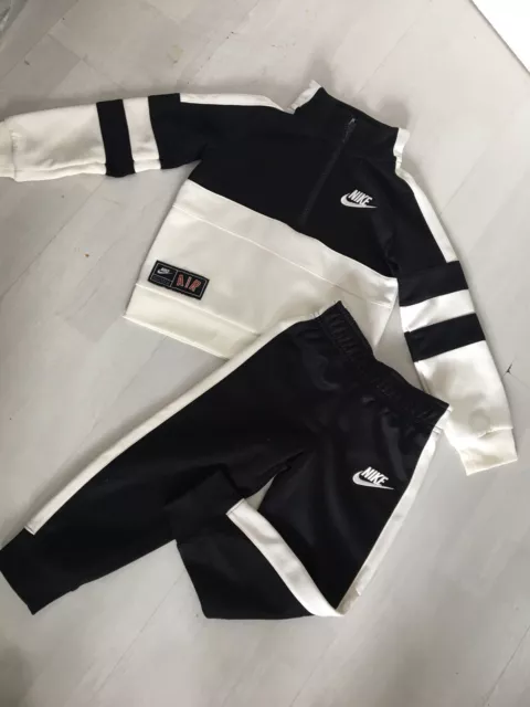 Tuta Nike Air ragazzi età 2-3 anni Tuta Nike Air ragazzi età 2-3 anni