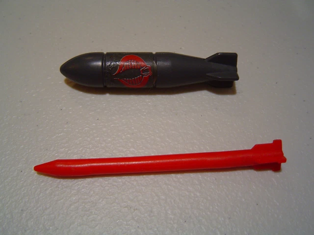 Vintage GI Joe Cobra F.A.N.G. FANG Missile / Rocket and Bomb - 1983 - original