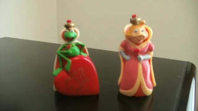 Vintage '1991' Hermit the frog and Miss Piggy Cake Topper