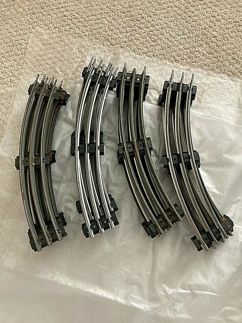 Lionel O Gauge 11" Curved Train Track  16 pieces tubular 3 rail steel