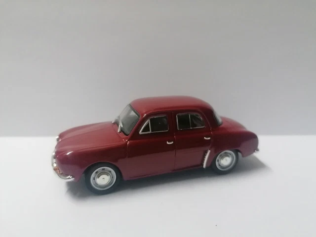 Renault Dauphine - NOREV  1:43 éme   emballage d'origine capsule   (neuf)