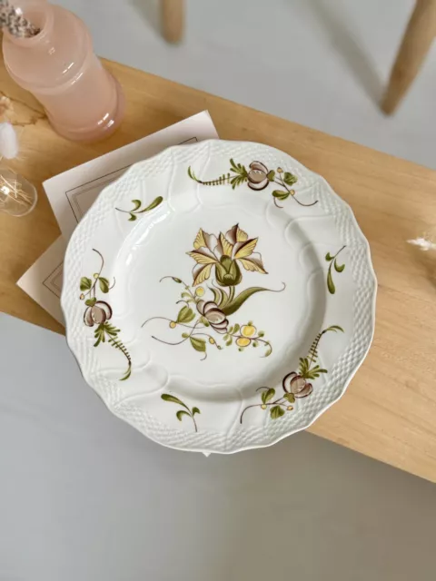 Assiette plate en céramique Boch La Louvière modèle Bergerac