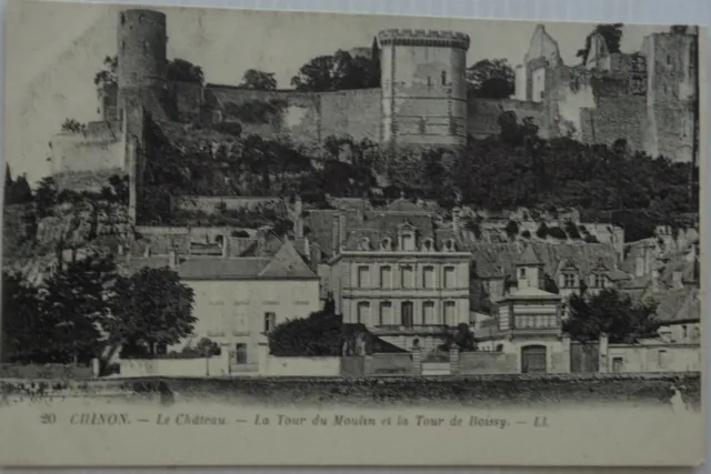 CHINON 37 cpa le Château la tour du Moulin et la Tour de Boissy Good condition