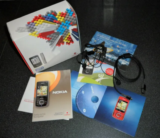 Nokia 6210 Navigator Box + CD + User Guide Info + Ear Phone & USB Cable