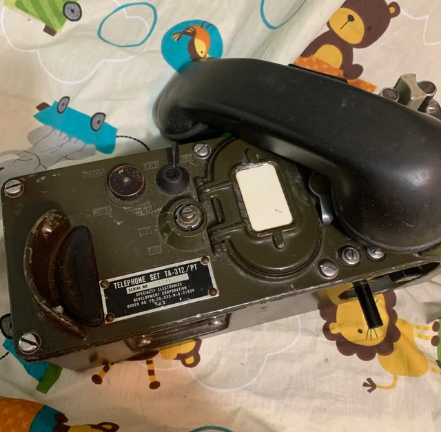 US Army Field Telephone Set TA-312/PT Vintage Military Radio Phone. Condition is
