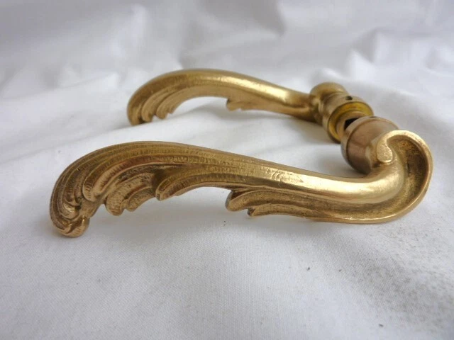 ANCIENNE PAIRE DE poignées de porte en bronze doré EUR 19,90 - PicClick FR