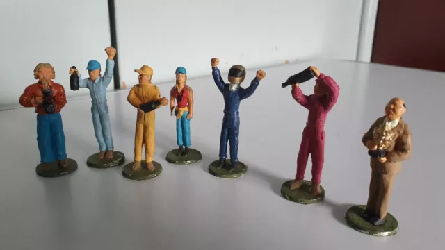 7x Painted Drivers, Winners, Photographer,  etc - Metal Figures - Scalextric etc