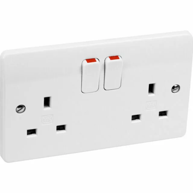 MK 13A Switched Socket - White
