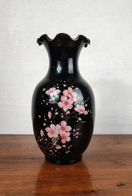 VASE BOULE EN Porcelaine De Limoges Decor Iris Dore Peint A La Main P