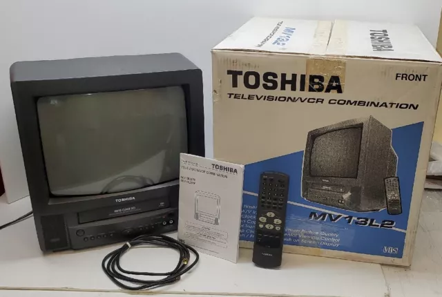 Toshiba 13" color TV VCR VHS Player Combo Retro Gaming MV13L2 w/ Box manual EXC.