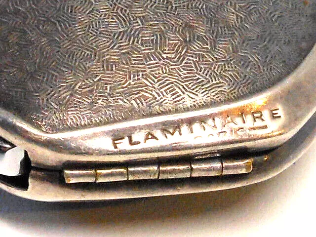 Ancien briquet a gaz " FLAMINAIRE  PARIS " Modèle galet circa 1959 .