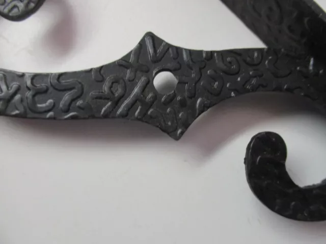 Gruppetto Corbel 2 Hammered Black Wrought Iron Shelf Wall Brackets 1960s Vintage 10