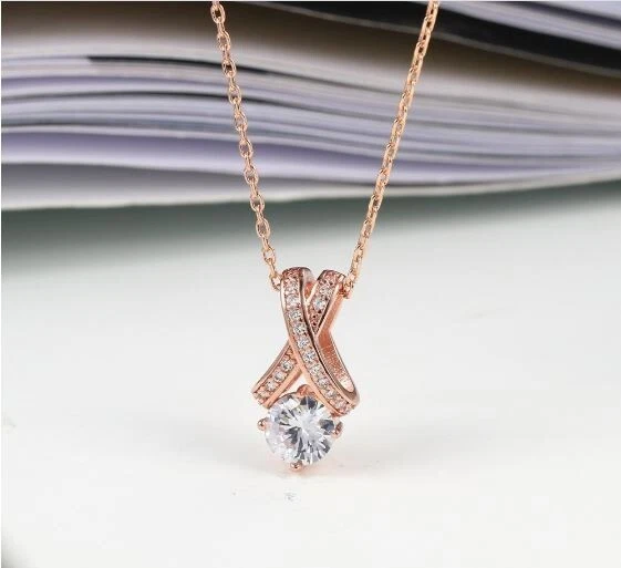 Collier Pendentif Lune Et étoile Zircon Rose - Chaine 45 Cm - Neuf Avec étiquettes