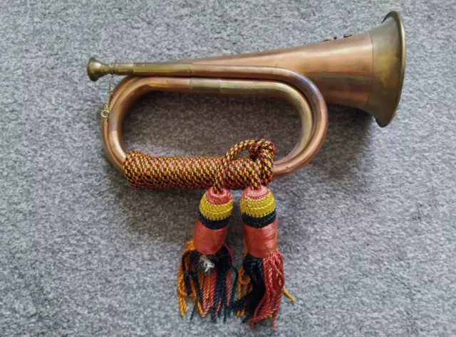 Antique Military Bugle Tricolour Tassel Brass/Copper with Military Crest