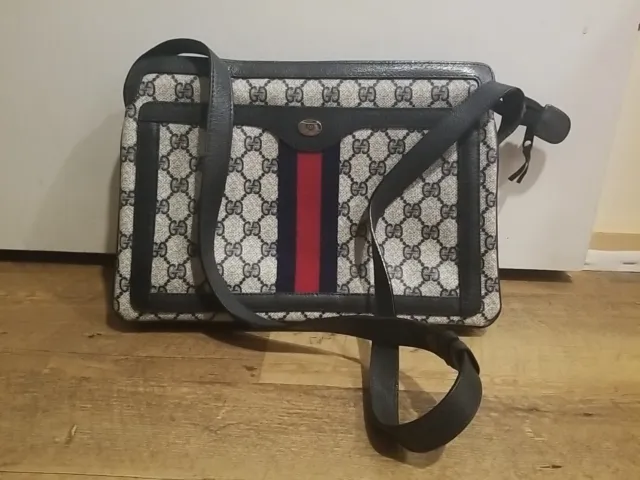 Authentic Vintage GUCCI Accessory Collection GG Supreme Ophidia Handbag Purse