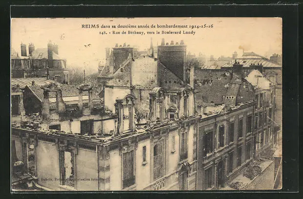 CPA Reims, Deuxieme annee de bombardement 1914-15-16, Rue de Betheny, vers le B