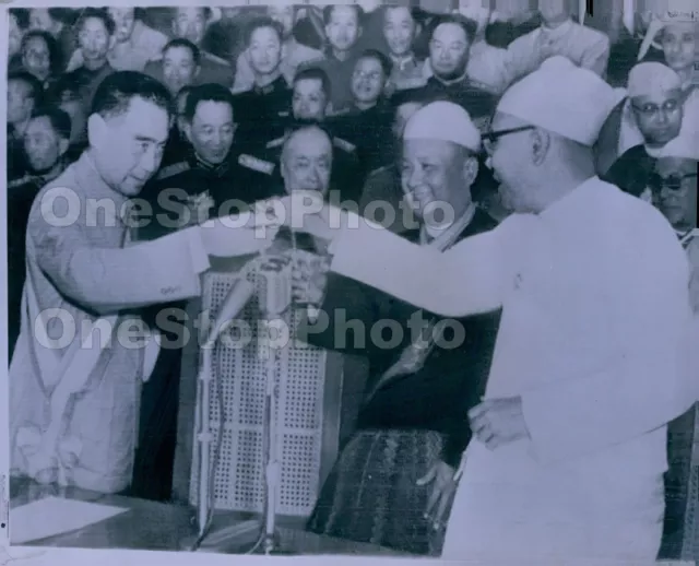 1967 Red China Chou En-lai Toasts Win Maung & Premier Nu Wire Photo