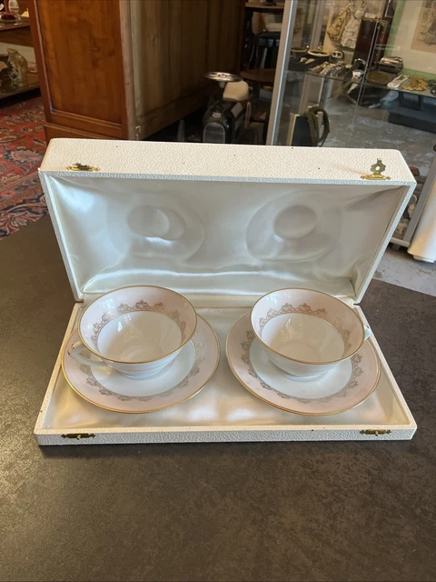 Lot De 7 Tasses Et 11 Soucoupes Limoges - Motif écossais Rayures Fuchsia Et Vert Doré
