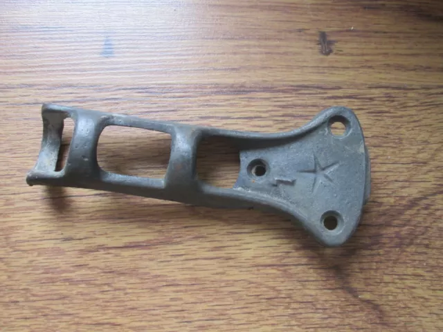 Vintage Cast Iron Wall Mount Flag Pole Bracket Holder 6 1/2" x 2 3/4" NO SCREWS