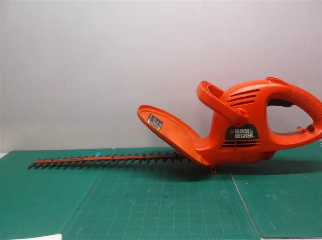 Black & Decker TR1700 17 Inch Corded Electric Hedge Trimmer 3.2 Amp 3300  CSPM