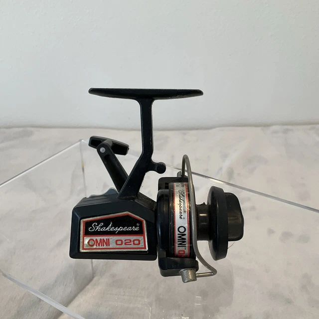 VINTAGE SHAKESPEARE OMNI 020 2000 Series Spinning Reel