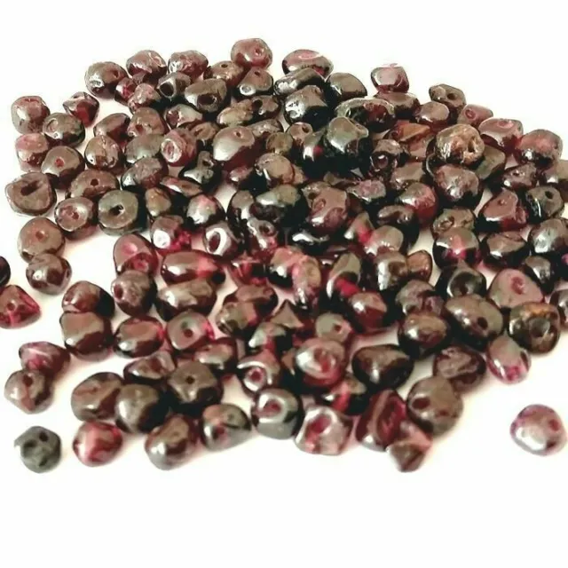 Perles en vrac de forme libre de grenat extrait de la terre naturelle en gros