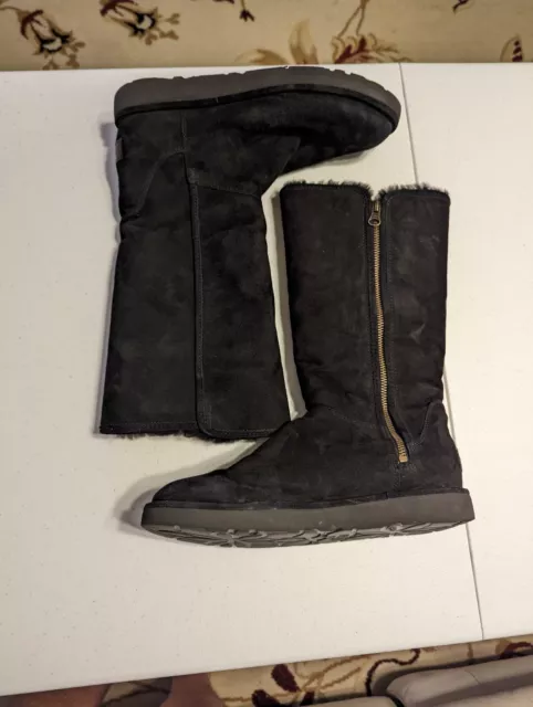Women's Ugg Brand Mid Calf Length Black Zippered Boots Size 8 Faux Fur Lining