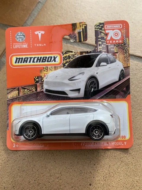Matchbox Tesla Model S N°89 – Échelle 1/64 – Blister Fermé (Occasion